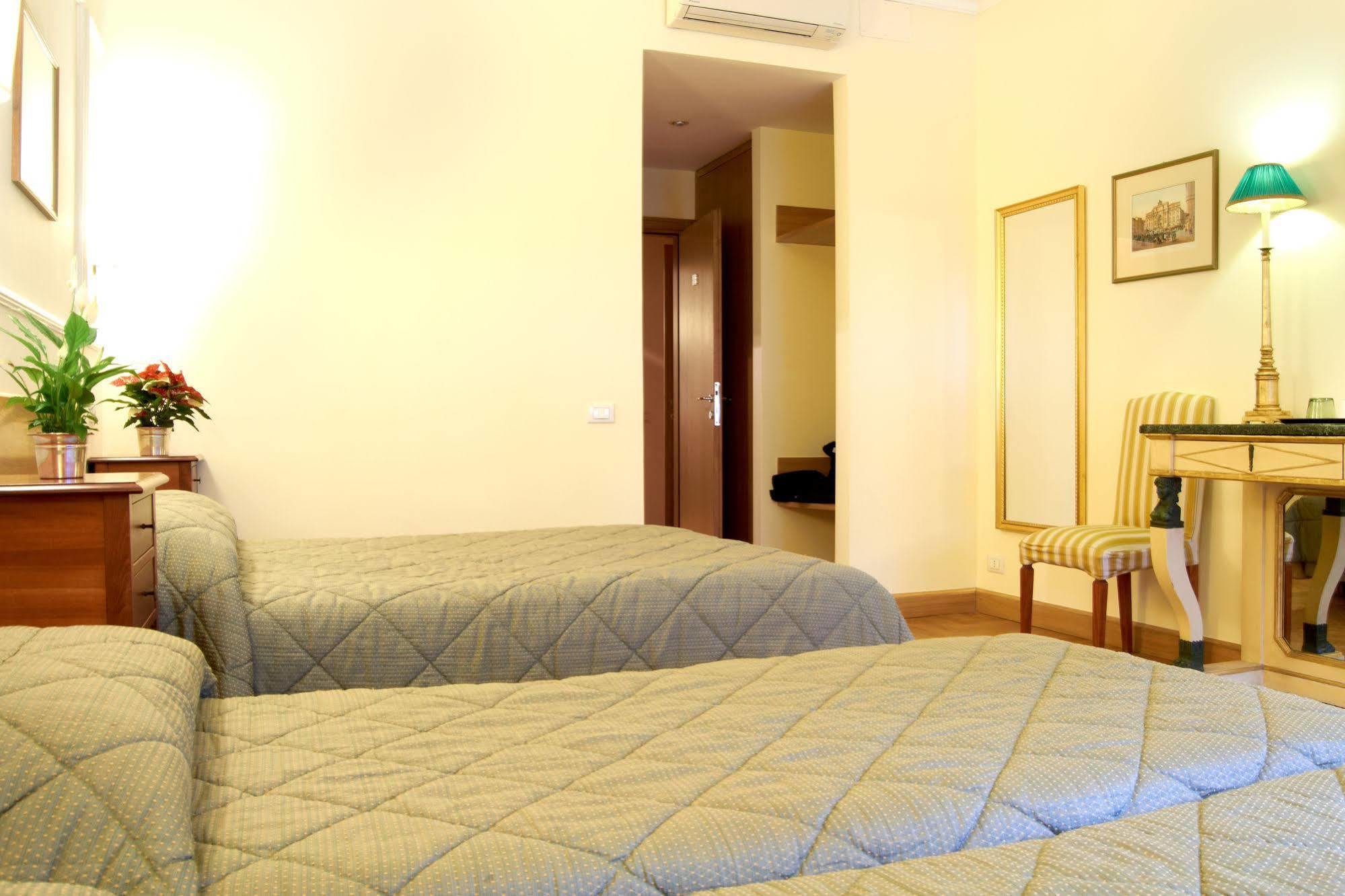 Frühstückspension Domus Cavour 3*